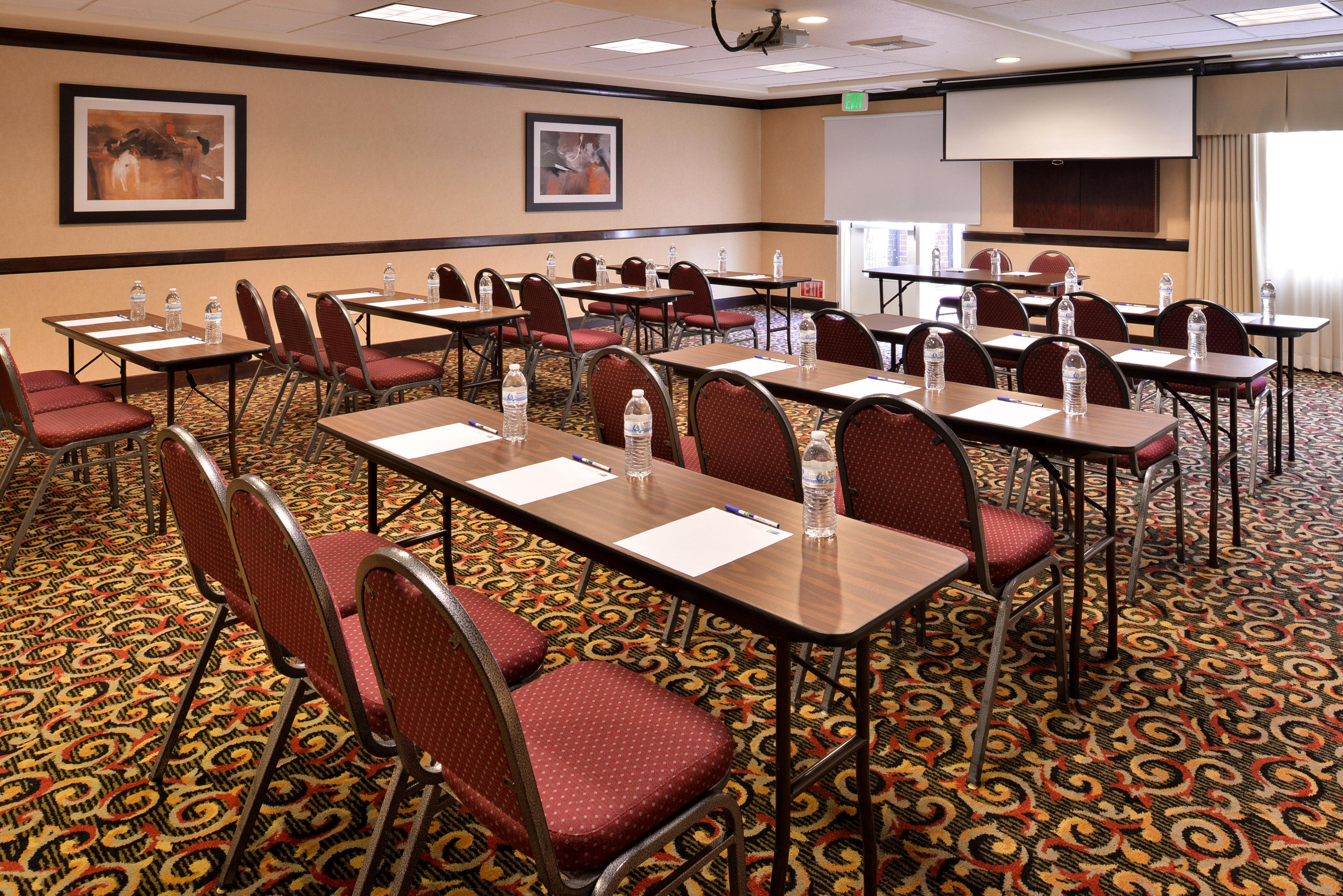 Holiday Inn Express Hotel & Suites Lincoln-Roseville Area, An Ihg Hotel Exteriér fotografie