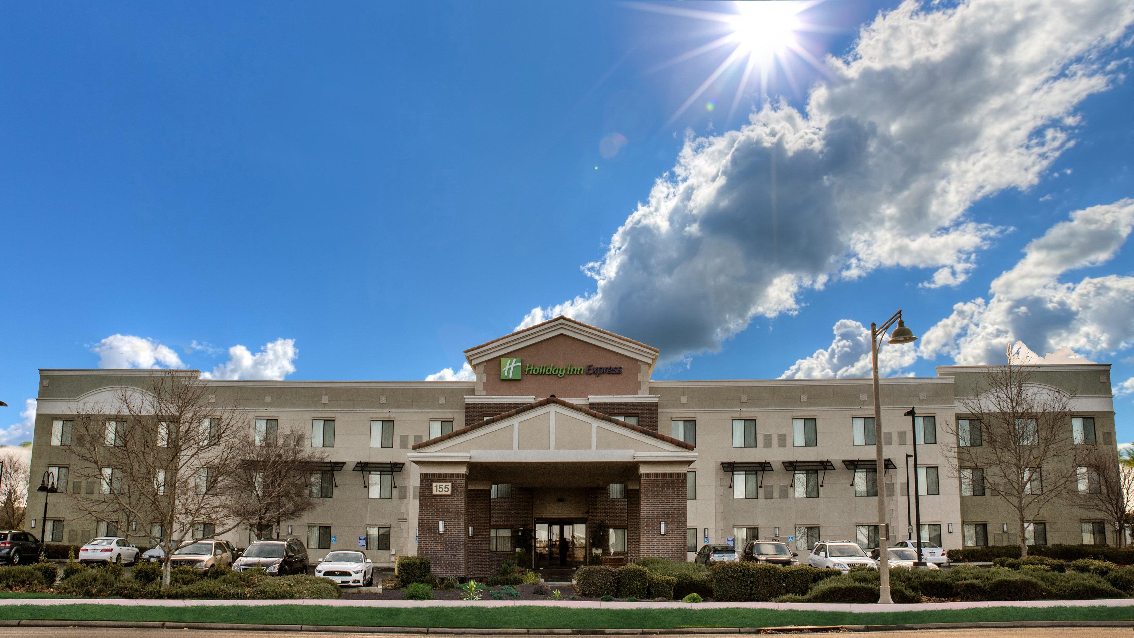 Holiday Inn Express Hotel & Suites Lincoln-Roseville Area, An Ihg Hotel Exteriér fotografie