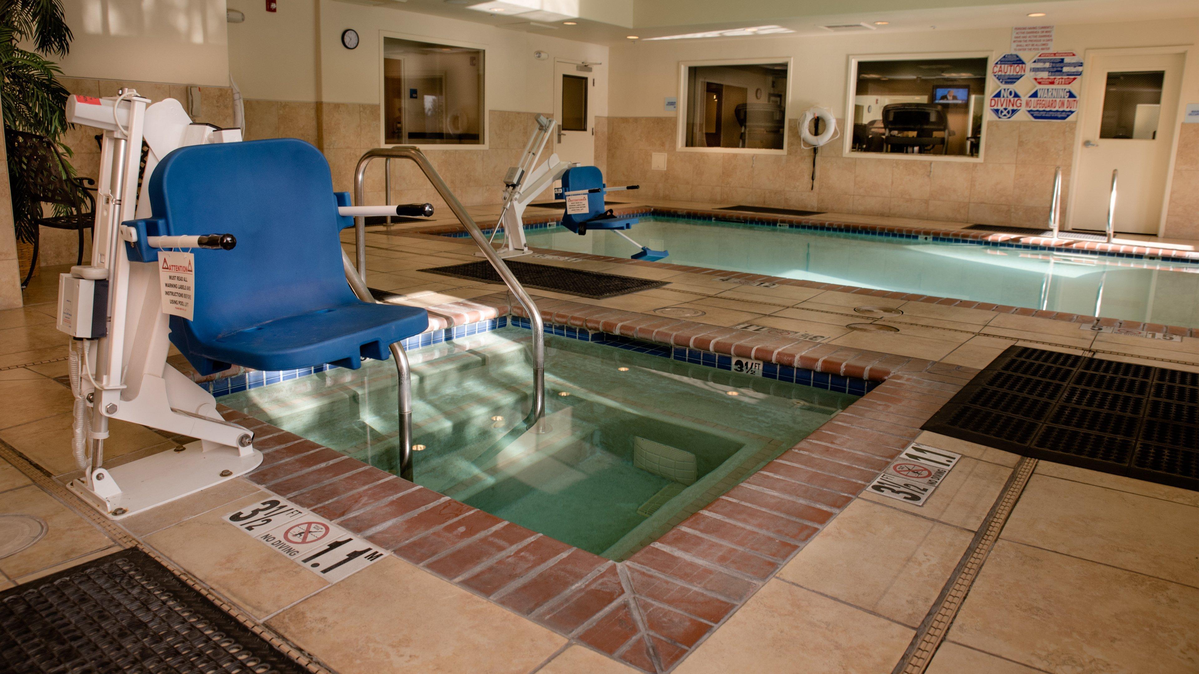 Holiday Inn Express Hotel & Suites Lincoln-Roseville Area, An Ihg Hotel Exteriér fotografie