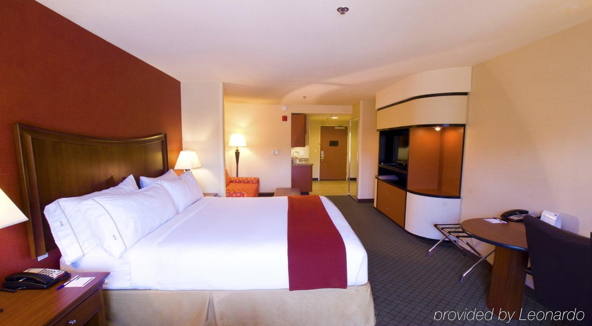 Holiday Inn Express Hotel & Suites Lincoln-Roseville Area, An Ihg Hotel Exteriér fotografie
