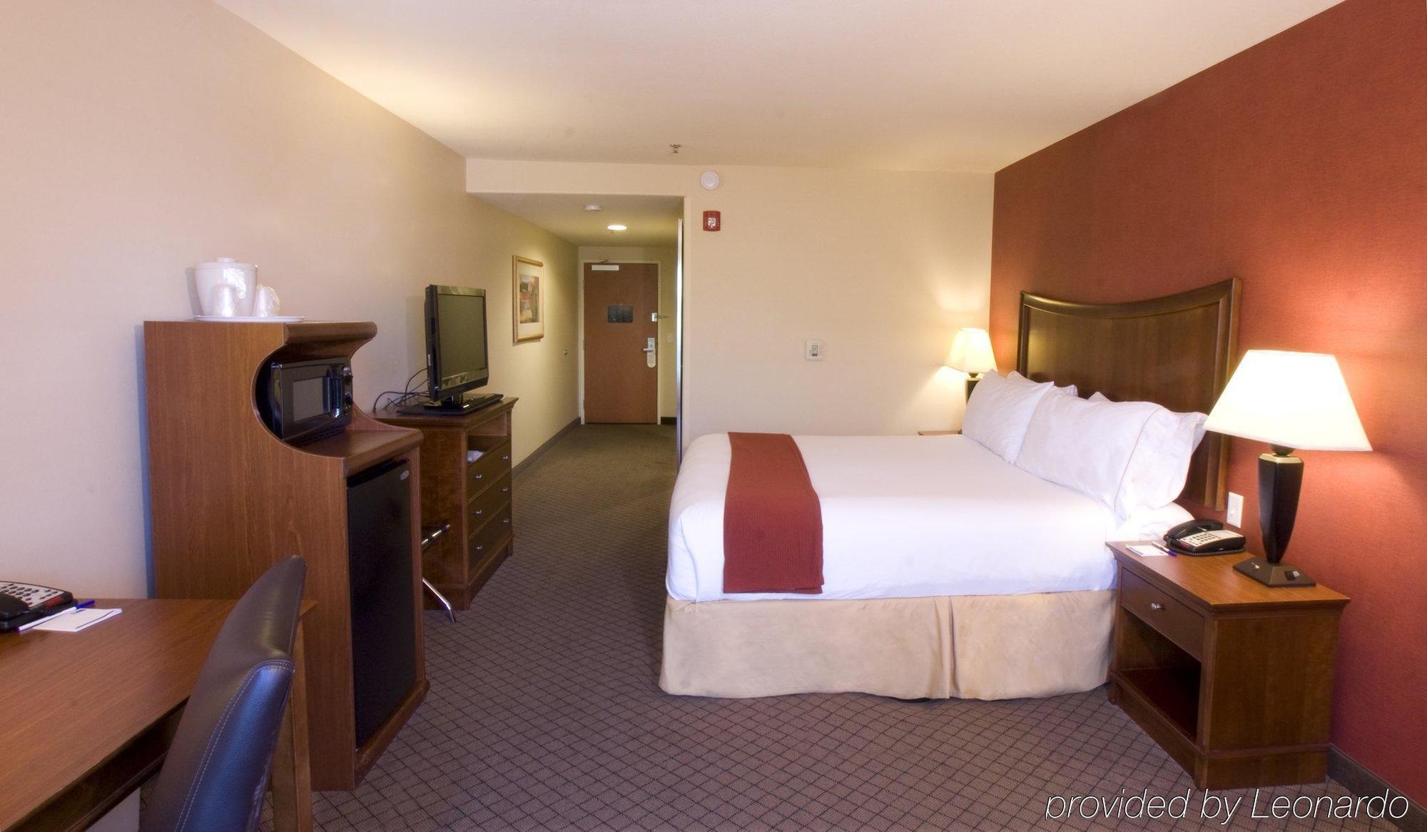 Holiday Inn Express Hotel & Suites Lincoln-Roseville Area, An Ihg Hotel Exteriér fotografie